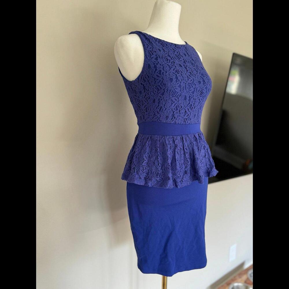 Soprano Peplum formal Dress purple size small